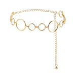 Cinto de Metal Feminino Corrente Dourado visto de cima, com a corrente reguladora pendente e ponteira arredondada