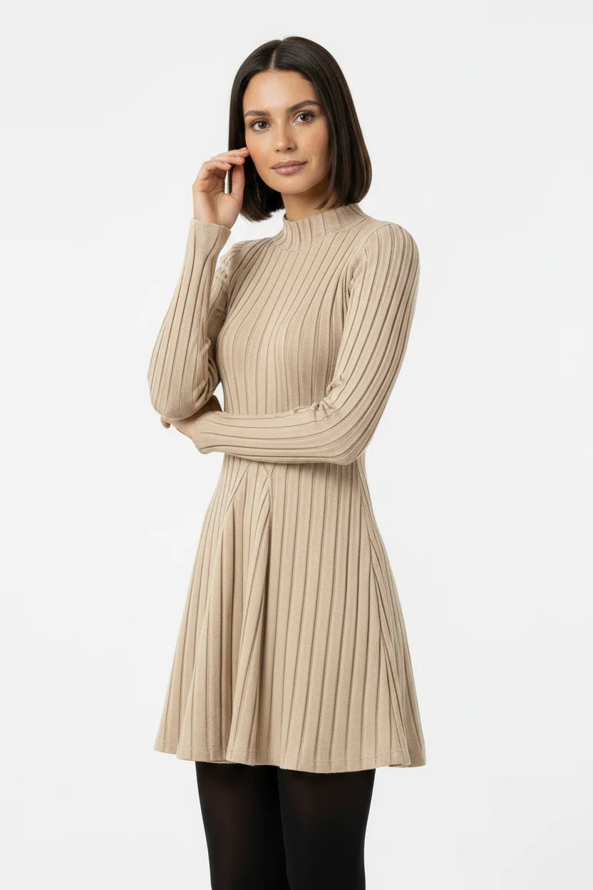 Vestido Curto Canelado Manga Longa Bege Areia - vista aproximada com a textura do canelado em destaque