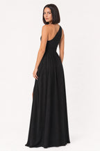 Vestido Longo Um Ombro Só Com Fenda Preto - pose de três quartos vista de costas, mostrando o comprimento atrás