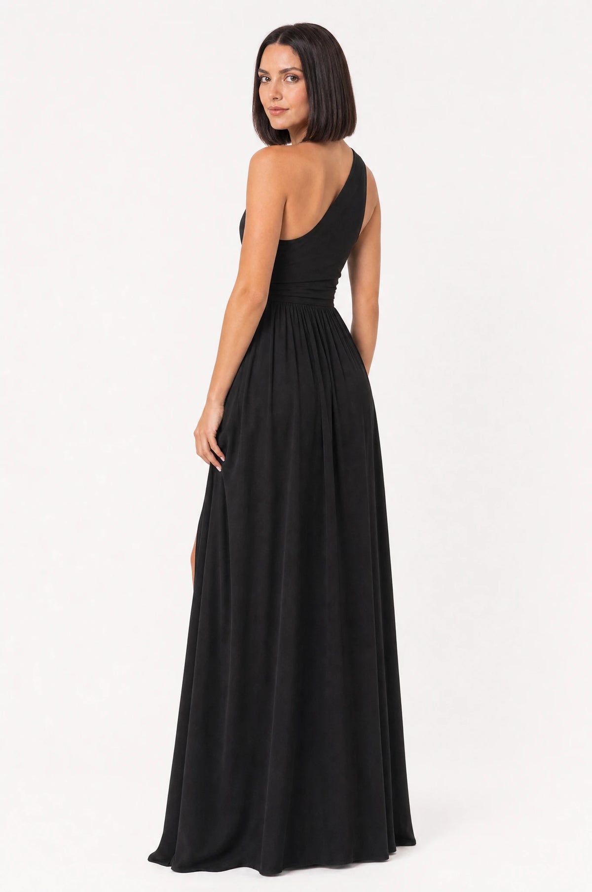 Vestido Longo Um Ombro Só Com Fenda Preto - pose de três quartos vista de costas, mostrando o comprimento atrás